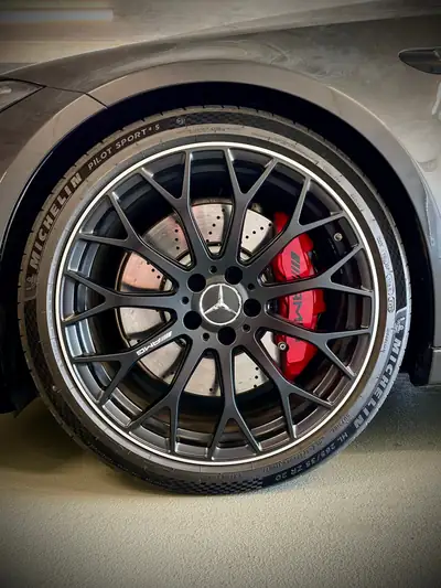 Mercedes-Benz C 63 AMG S E Performance — Berline sportive hybride rechargeable, 680 ch, très faible kilométrage — Miniatur 18