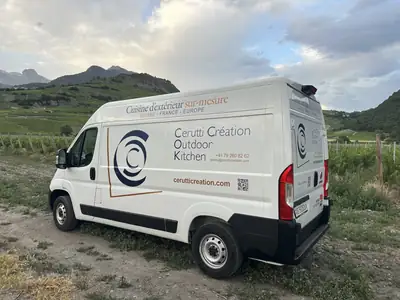Fiat Ducato 2.2 Swiss Edition — Utilitaire spacieux, aménagement intérieur premium — side view