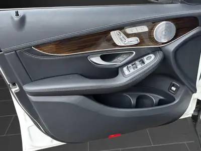 Mercedes-Benz GLC 250 d Exclusive — SUV premium diesel 4Matic, 1ère main, tout équipé — Miniature 16