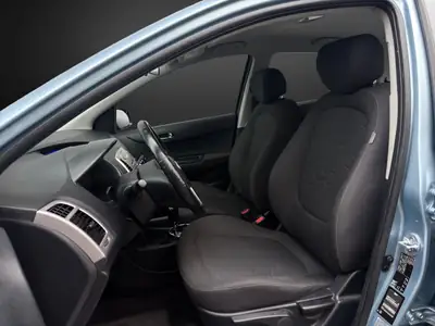 Hyundai i20 1.4 Style Automatic — Citadine fiable, frais d'entretien réduits — Miniatura 7