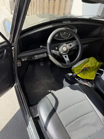 MINI 1000 — L'icône britannique de 1976, authentique et économe — dettaglio