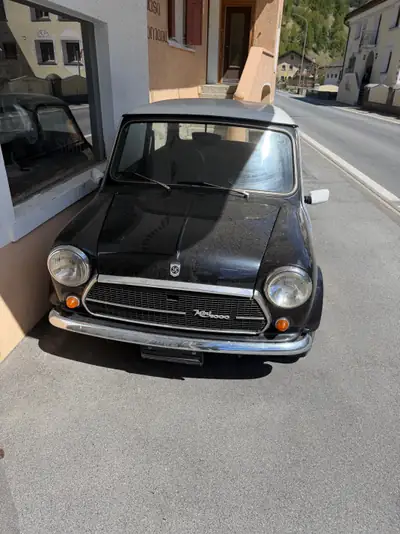 MINI 1000 — L'icône britannique de 1976, authentique et économe — interni