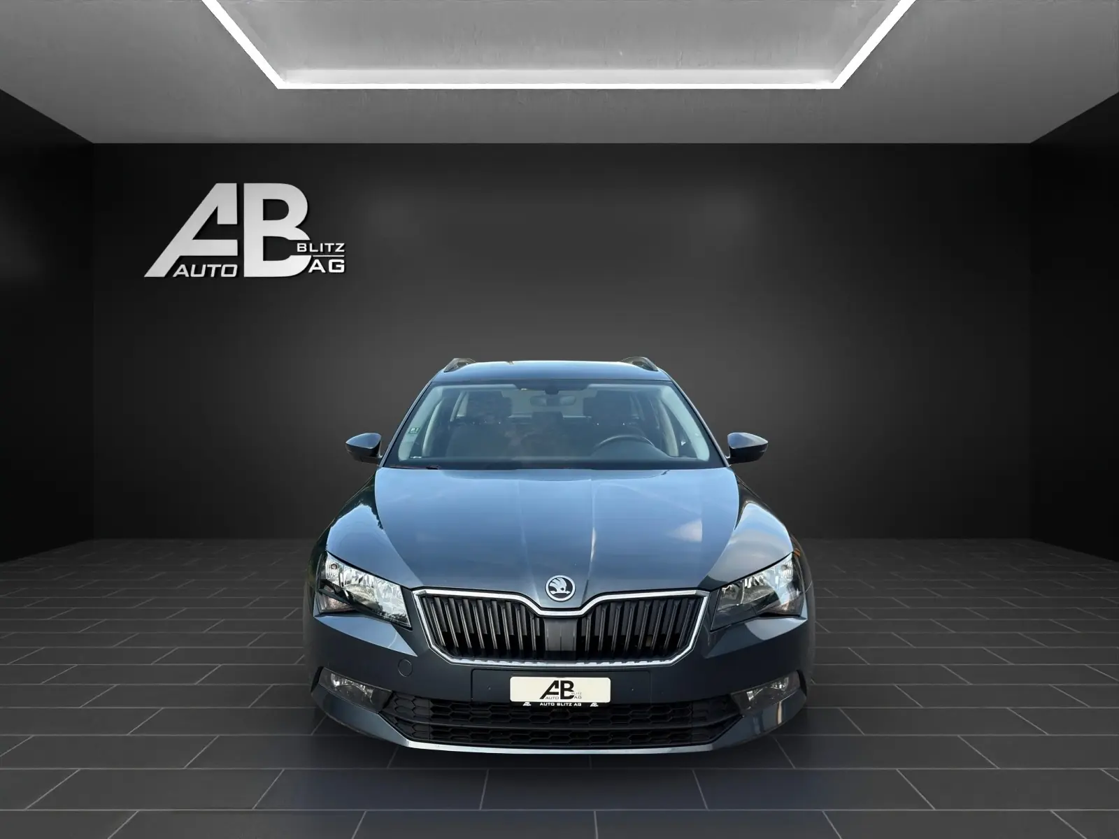 Skoda Superb Combi 1.6 TDi Business — Break spacieux, diesel économe, sans sinistre