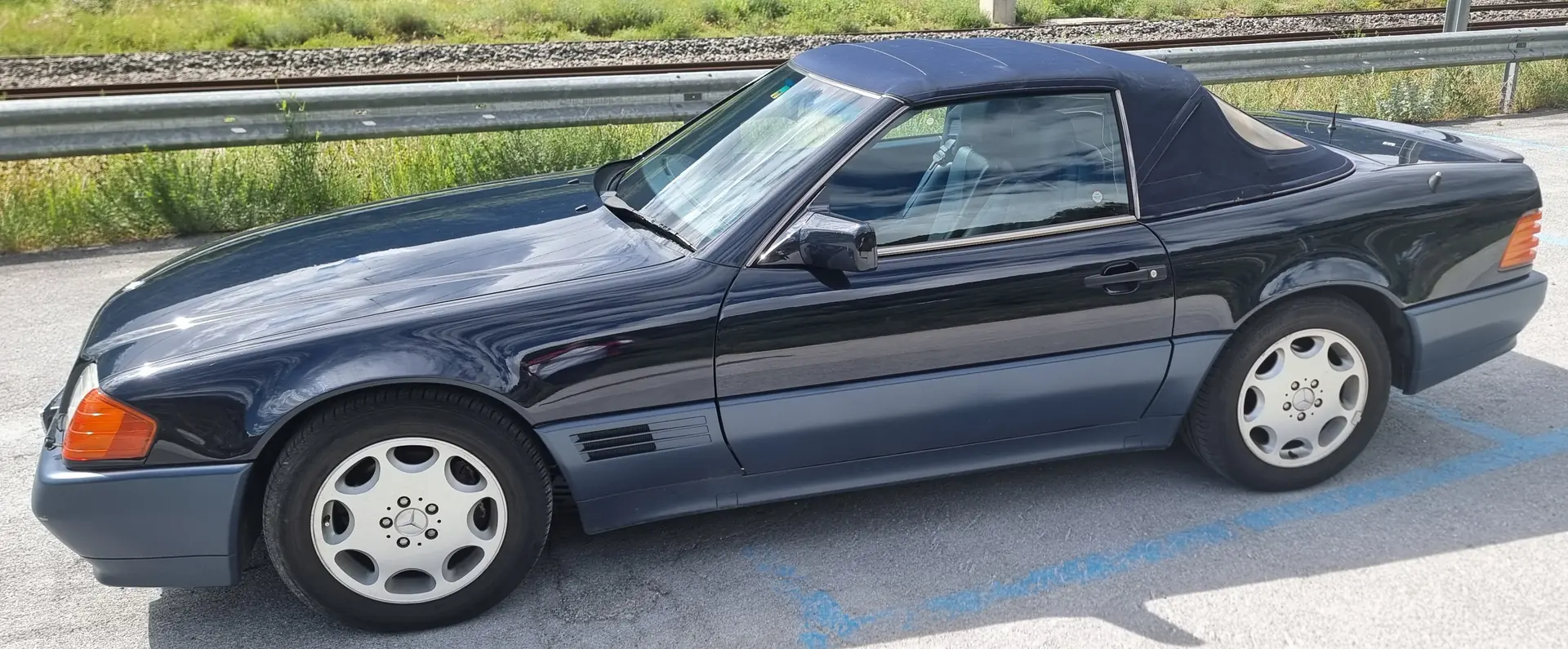 Mercedes-Benz SL 300 — Cabriolet prestige années 90, 231 ch et transmission automatique — vista esterna