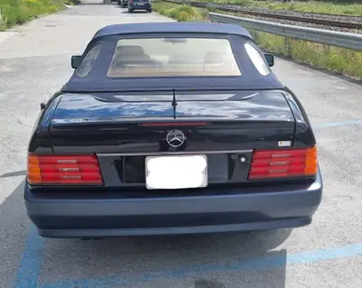 Mercedes-Benz SL 300 — Cabriolet prestige années 90, 231 ch et transmission automatique — interni