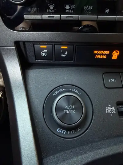 Toyota GR Yaris 1.6 GR Sport — Sportive compacte 280 ch, boîte manuelle, première main — Miniatur 13