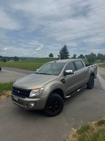 Ford Ranger 2.2 TDCi 4x4 — Pick-up robuste diesel, 4 roues motrices — vue extérieure