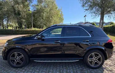Mercedes-Benz GLE 300 d 4MATIC — SUV premium diesel, 69'000 km, équipement AMG Line — Seitenansicht