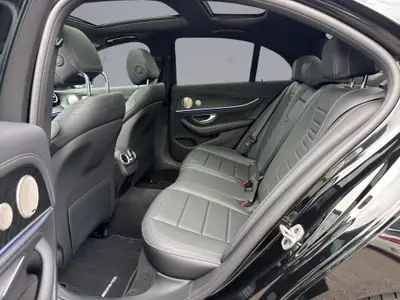 Mercedes-Benz E 220 d AMG Line 4matic — Berline premium diesel hybride, 81000 km — Miniature 10