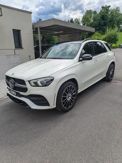 Mercedes-Benz GLE 400 d AMG Line — SUV diesel premium 330 ch, 4WD, toit panoramique — vue extérieure