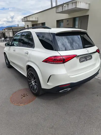 Mercedes-Benz GLE 400 d AMG Line — SUV diesel premium 330 ch, 4WD, toit panoramique — intérieur