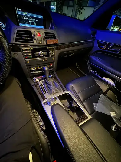 Mercedes-Benz E 350 Coupé — Élégance sportive et puissance maîtrisée — Innenraum