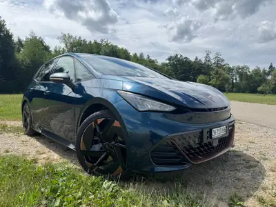 CUPRA Born 77 kWh e-Boost — Électrique sportive, 231 PS et garantie batterie 8 ans — exterior view