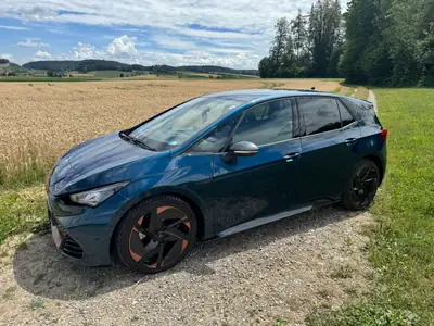CUPRA Born 77 kWh e-Boost — Électrique sportive, 231 PS et garantie batterie 8 ans — dashboard