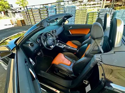 Audi TT 2.0 TFSI Quattro S-Tronic — Roadster sportif, 272 ch et transmission intégrale — cruscotto