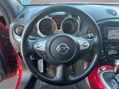 Nissan Juke 1.6 DIG-T Tekna 4x4 — SUV compact turbo, transmission CVT, tout-terrain urbain — Miniature 10
