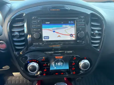 Nissan Juke 1.6 DIG-T Tekna 4x4 — SUV compact turbo, transmission CVT, tout-terrain urbain — Miniature 15