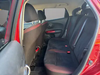 Nissan Juke 1.6 DIG-T Tekna 4x4 — SUV compact turbo, transmission CVT, tout-terrain urbain — Miniature 13