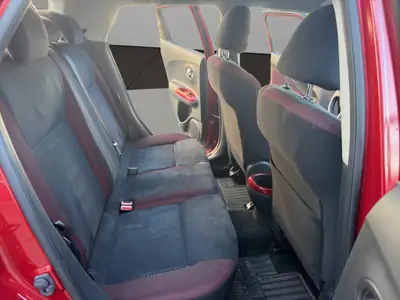 Nissan Juke 1.6 DIG-T Tekna 4x4 — SUV compact turbo, transmission CVT, tout-terrain urbain — Miniature 18