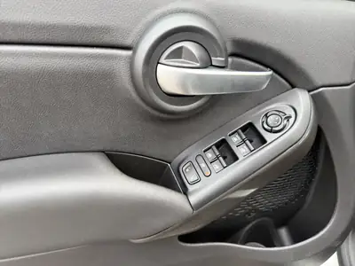 FIAT 500X 1.5 Hybrid Sport DCT — Citadin polyvalent, hybride économe et peu kilométré — Miniature 12