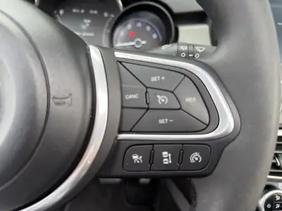 FIAT 500X 1.5 Hybrid Sport DCT — Citadin polyvalent, hybride économe et peu kilométré — Miniature 23