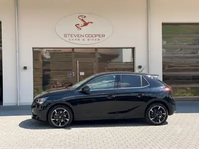 Opel Corsa 1.2 MHEV GS-Line — Hybride léger, design moderne, 19 km seulement — vue extérieure