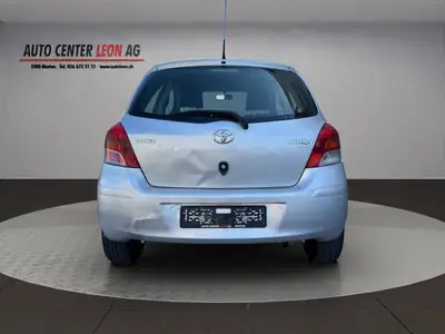 Toyota Yaris 1.0 Style 2009 — Citadine fiable, sans accident, climatisée — tableau de bord