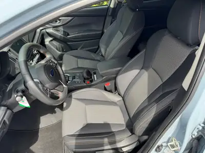 Subaru XV 2.0i e-Boxer Swiss Plus — SUV hybride compact, 44'000 km seulement — Miniatura 11