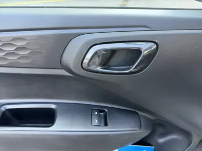 Hyundai i10 1.0 Origo — Citadine économique et fiable, quasi neuve — Miniature 12