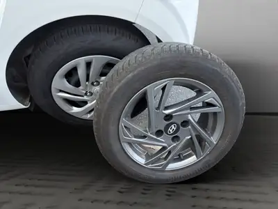 Hyundai i10 1.0 Origo — Citadine économique et fiable, quasi neuve — Miniature 20