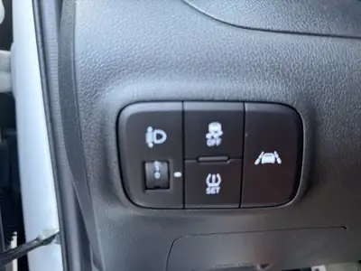 Hyundai i10 1.0 Origo — Citadine économique et fiable, quasi neuve — Miniature 24