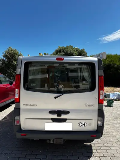 Renault Trafic 2.0 dCi 114 — Utilitaire robuste, 320 000 km, sans sinistre — Seitenansicht