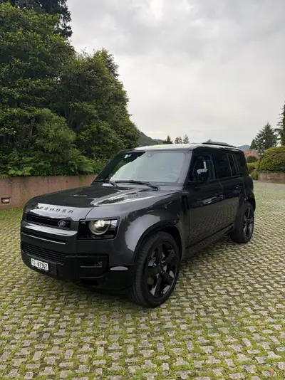 Land Rover Defender 3.0 D I6 350 X — Diesel hybride 350 ch, SUV premium 2026 — exterior view