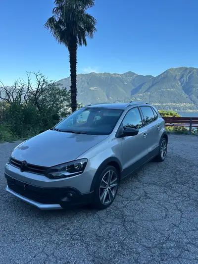 VW Polo 1.2 TSI 105 — Citadine dynamique, faible kilométrage et sans sinistre — vista esterna
