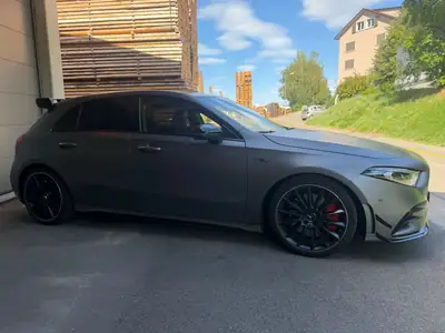 Mercedes-AMG A 35 4MATIC — Berline sportive haute performance, 85 000 km seulement — rear view