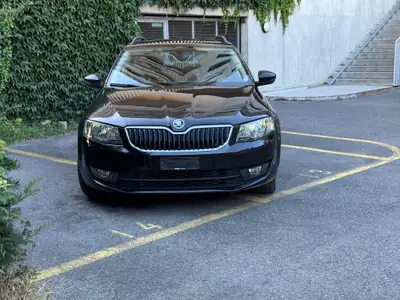 Skoda Octavia 1.8 TSI Swiss Joy — Monospace fiable, 155000 km, sans accident — arrière
