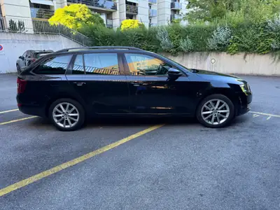 Skoda Octavia 1.8 TSI Swiss Joy — Monospace fiable, 155000 km, sans accident — intérieur