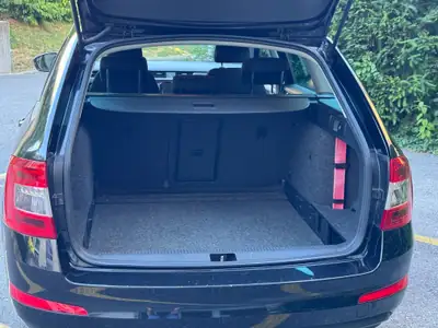 Skoda Octavia 1.8 TSI Swiss Joy — Monospace fiable, 155000 km, sans accident — Miniature 8