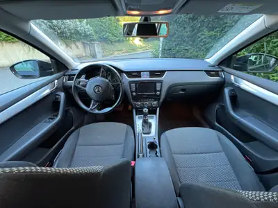 Skoda Octavia 1.8 TSI Swiss Joy — Monospace fiable, 155000 km, sans accident — Miniature 10
