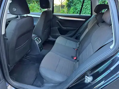 Skoda Octavia 1.8 TSI Swiss Joy — Monospace fiable, 155000 km, sans accident — Miniature 14