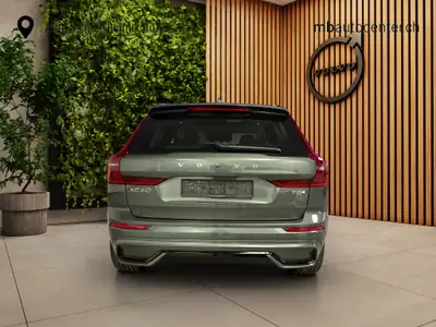 Volvo XC60 2.0 T8 TE Ultra Dark eAWD — Hybride rechargeable premium, 20 km seulement — intérieur
