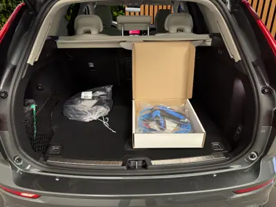 Volvo XC60 2.0 T8 TE Ultra Dark eAWD — Hybride rechargeable premium, 20 km seulement — Miniature 17