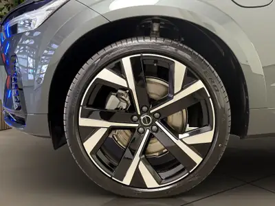 Volvo XC60 2.0 T8 TE Ultra Dark eAWD — Hybride rechargeable premium, 20 km seulement — Miniature 20