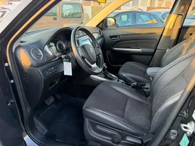 Suzuki Vitara 1.5 Hybrid Edition 35 Top 4x4 — SUV compact hybride, 17'000 km seulement — Miniature 9
