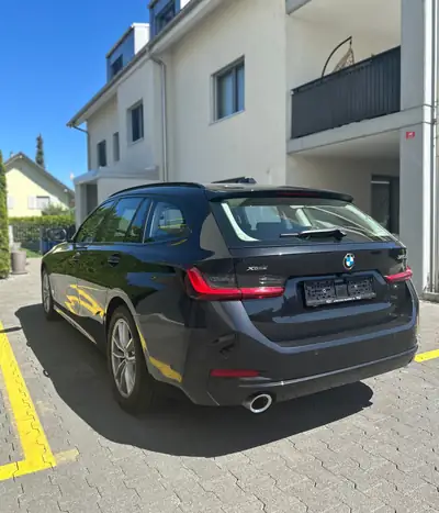 BMW 320d xDrive Touring — Break diesel hybride léger, 40'000 km, garantie constructeur — Heckansicht