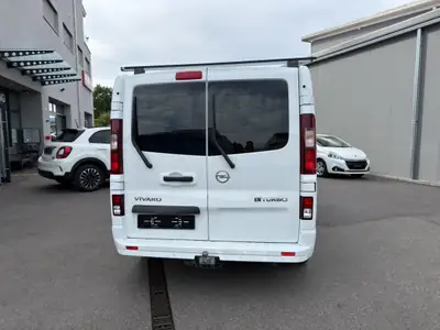 Opel Vivaro 1.6 BiTurbo CDTI — Utilitaire fiable, entretenu, prêt à l'emploi — Armaturenbrett