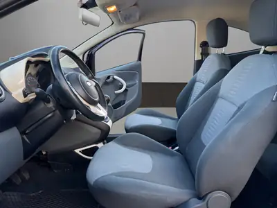 Ford KA 1.25 Trend 2011 — Citadine maligne, entretien complet, faibles kilomètres — Miniature 9