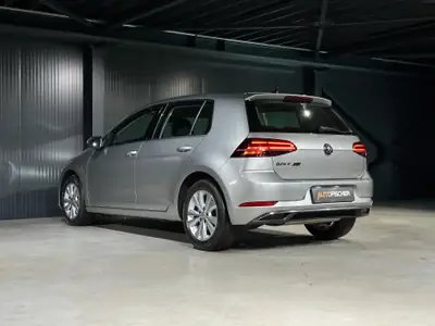VW Golf 1.5 TSI EVO Comfortline — Berline polyvalente, faible consommation et équipements premium — Miniature 8