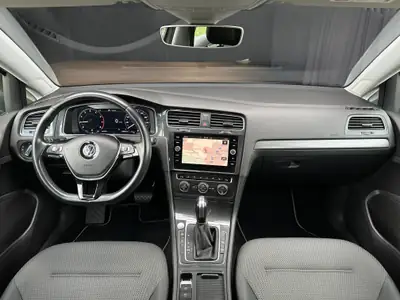 VW Golf 1.5 TSI EVO Comfortline — Berline polyvalente, faible consommation et équipements premium — Miniature 15