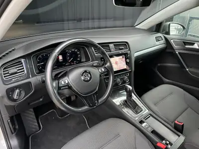 VW Golf 1.5 TSI EVO Comfortline — Berline polyvalente, faible consommation et équipements premium — Miniature 13
